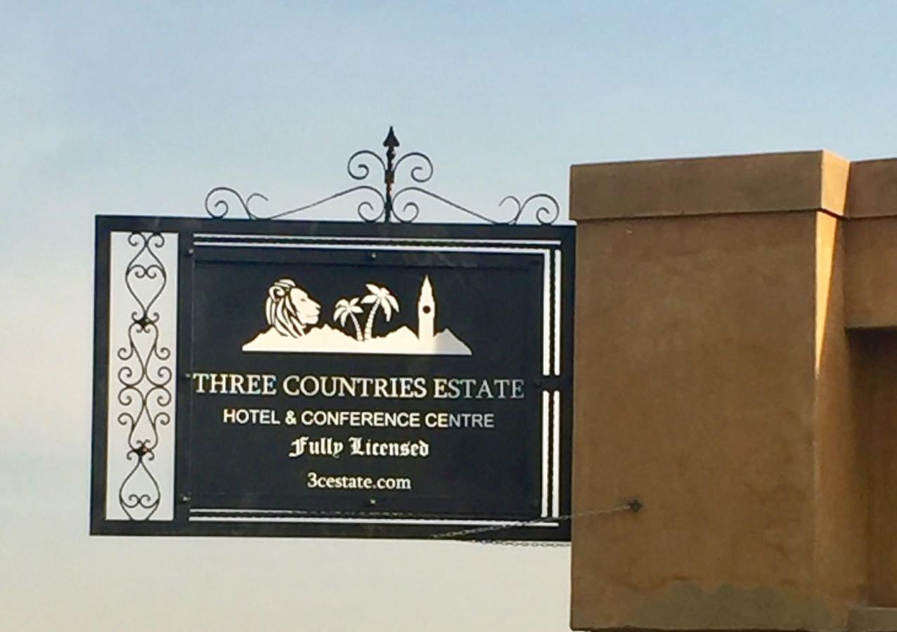 The Three Countries Estate Hotel เบโนนิ ภายนอก รูปภาพ