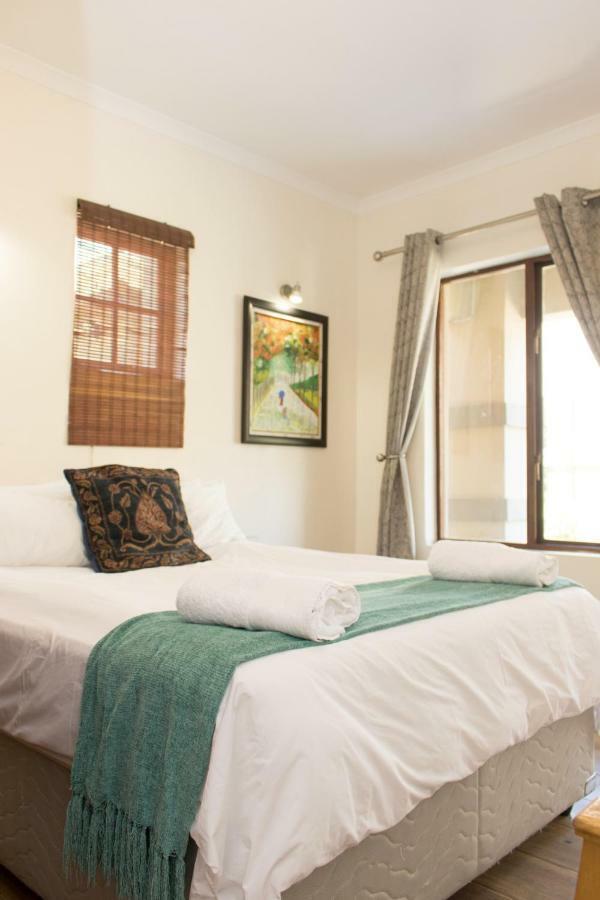 The Three Countries Estate Hotel เบโนนิ ภายนอก รูปภาพ